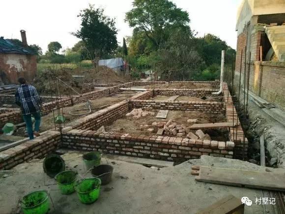 經(jīng)濟(jì)實(shí)用！這款農(nóng)村別墅融合現(xiàn)代與傳統(tǒng)美（附實(shí)拍）