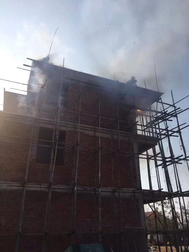 11.5米×10.5米自建小別墅建成，終于實(shí)現(xiàn)父母多年的心愿