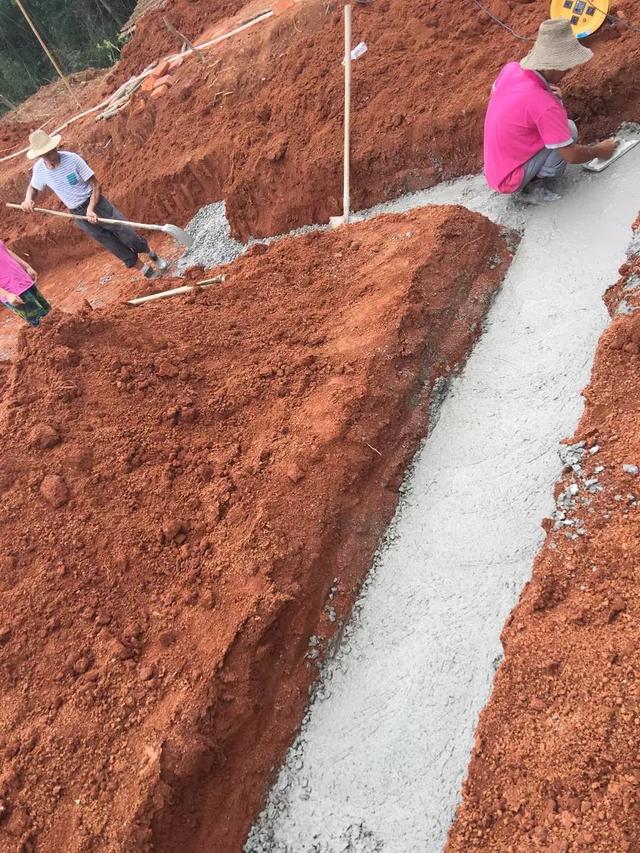 11.5米×10.5米自建小別墅建成，終于實(shí)現(xiàn)父母多年的心愿