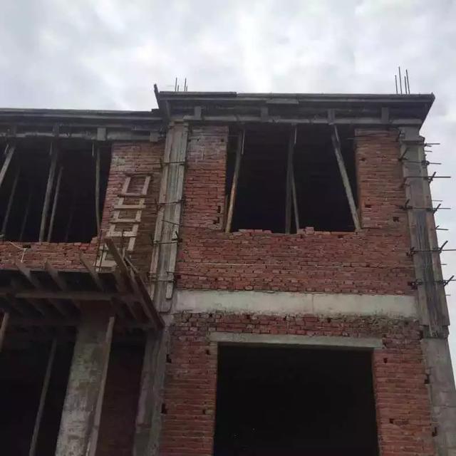 11.5米×10.5米自建小別墅建成，終于實(shí)現(xiàn)父母多年的心愿