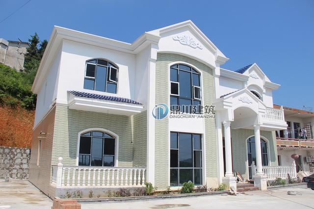 35萬建一棟這樣素雅的小別墅，城里的商品房可遠(yuǎn)遠(yuǎn)比不上！