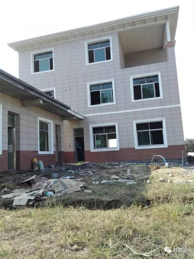 大氣漂亮！湖南網(wǎng)友30萬搞定三層農(nóng)村別墅令全村人羨慕