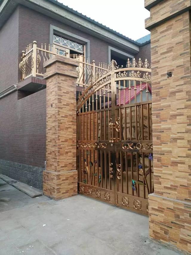 為什么蓋房子一定要把大門做好？看了這15棟別墅你懂了嗎？