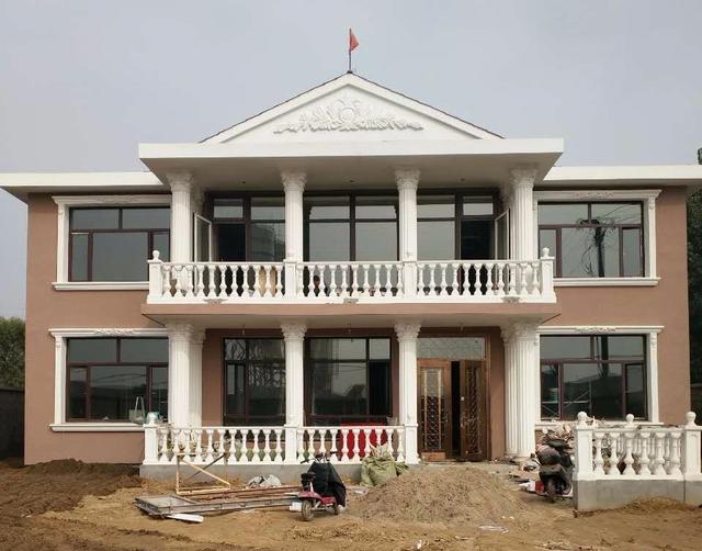 為什么蓋房子一定要把大門做好？看了這15棟別墅你懂了嗎？