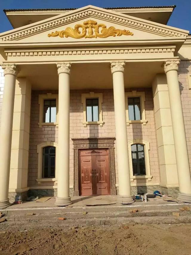 為什么蓋房子一定要把大門做好？看了這15棟別墅你懂了嗎？