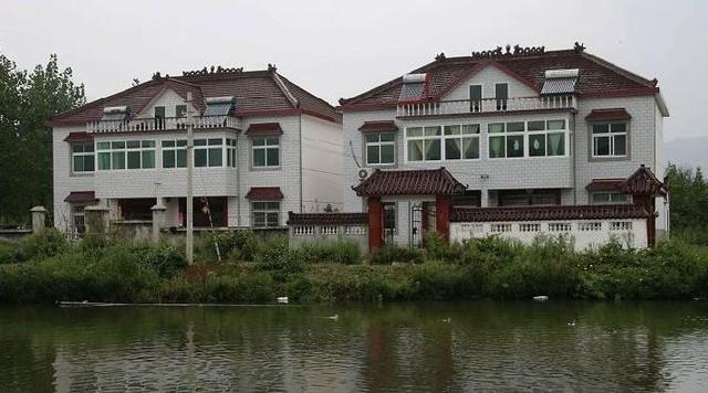 2024年城市戶口也能繼承農(nóng)村房屋，但需滿足以下條件