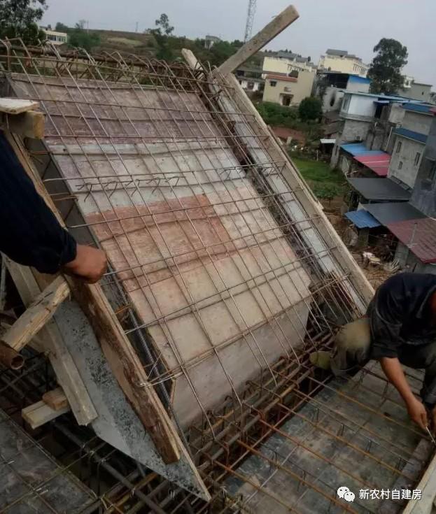 65建兄弟雙拼別墅，重回農(nóng)村，只為父母的期盼