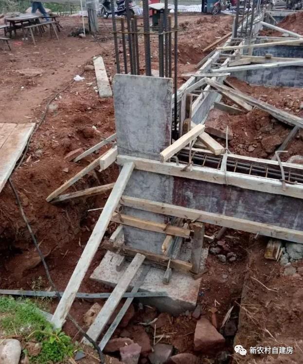 65建兄弟雙拼別墅，重回農(nóng)村，只為父母的期盼