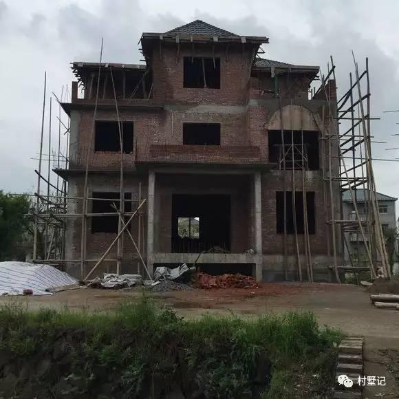 26萬三層農(nóng)村自建房，媲美城里百萬別墅