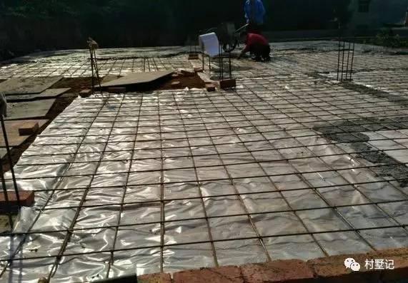 網(wǎng)友直播建房過(guò)程，高顏值農(nóng)村別墅秒殺商品房