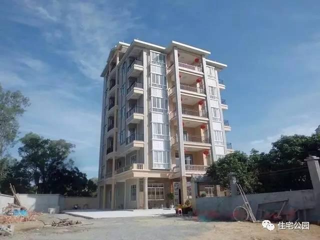 我們村首富的房子是這樣的，你們村呢？