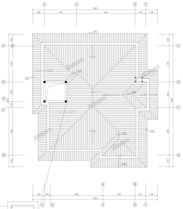 三層帶地下室歐式別墅，采光井設計改善地下室環(huán)境