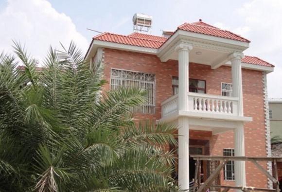 第一次帶女朋友回家嚇跑了丈母娘，小伙花15萬把老屋變豪宅