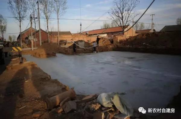 農(nóng)村別墅外墻這樣裝便宜又好看，裝修省10萬