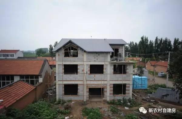 農(nóng)村別墅外墻這樣裝便宜又好看，裝修省10萬