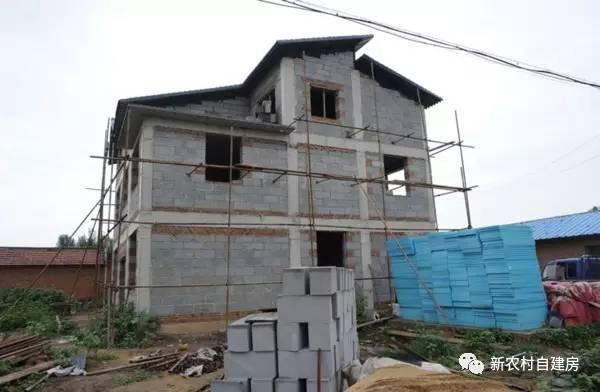 農(nóng)村別墅外墻這樣裝便宜又好看，裝修省10萬