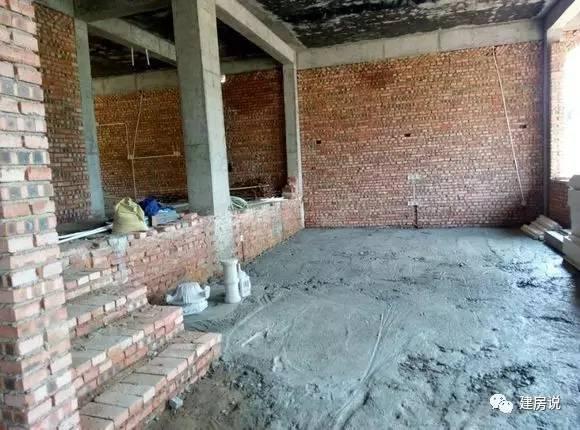 土豪網(wǎng)友建歐式農(nóng)村別墅，施工水平高，漂亮堪比城堡