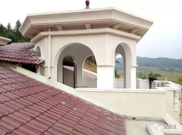 土豪網(wǎng)友建歐式農(nóng)村別墅，施工水平高，漂亮堪比城堡