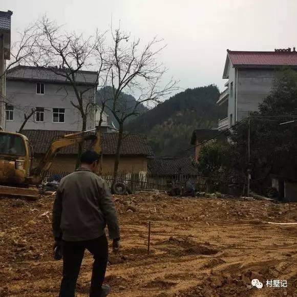 比效果圖還好看，這套建好的三層農(nóng)村別墅逆天了