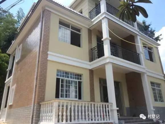 比效果圖還好看，這套建好的三層農(nóng)村別墅逆天了