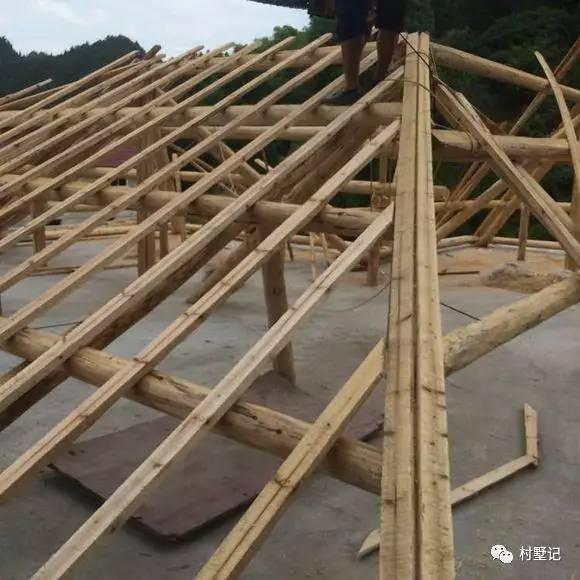 比效果圖還好看，這套建好的三層農(nóng)村別墅逆天了