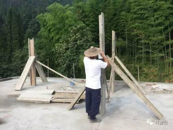 比效果圖還好看，這套建好的三層農(nóng)村別墅逆天了