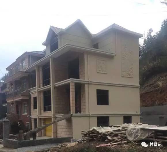 實(shí)拍10款農(nóng)村建的別墅，隨便一套都能讓你在村里挺直腰桿