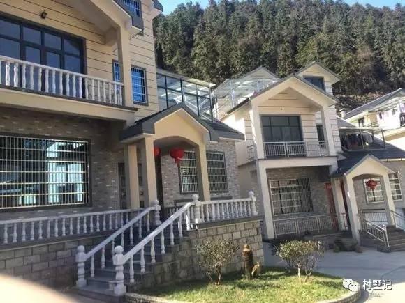 實(shí)拍10款農(nóng)村建的別墅，隨便一套都能讓你在村里挺直腰桿