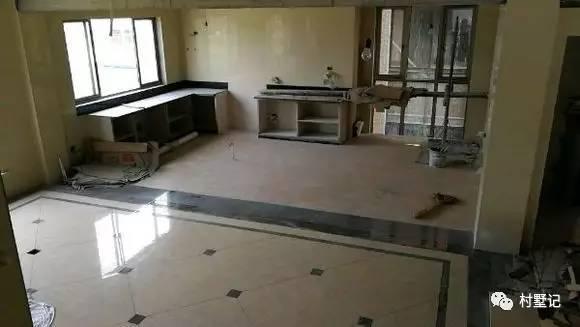 30歲兄弟倆在老家建雙拼別墅，當?shù)卣也坏奖冗@更好的