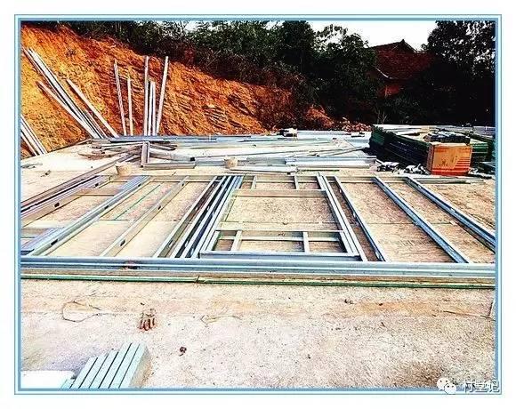 老張回農(nóng)村自己蓋了一棟別墅，花的錢讓城里人都哭了