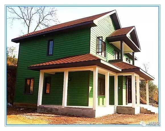 老張回農(nóng)村自己蓋了一棟別墅，花的錢讓城里人都哭了