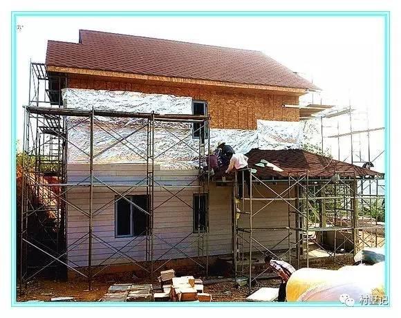 老張回農(nóng)村自己蓋了一棟別墅，花的錢讓城里人都哭了