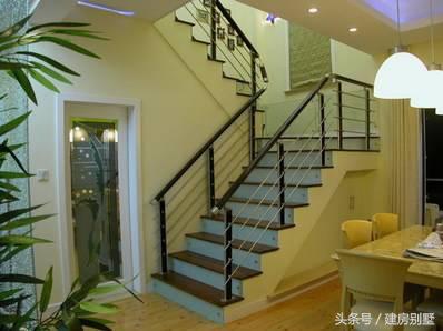 10款別墅樓梯效果圖，別再羨慕別人家的樓梯啦！
