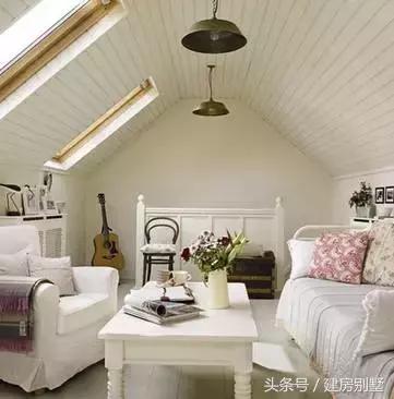 好美！平時用來放雜物的閣樓，竟然能設計的這么好看