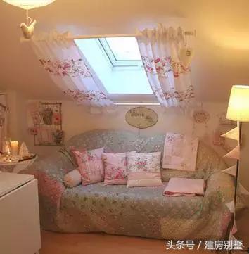 好美！平時用來放雜物的閣樓，竟然能設計的這么好看