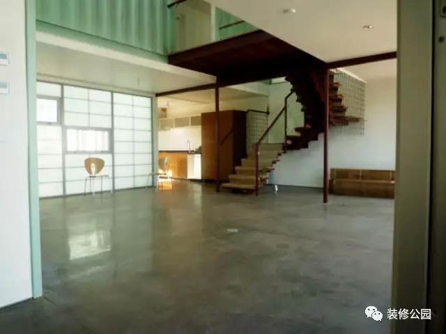 建別墅，能用集裝箱？挑空客廳都行，看看人家就知道