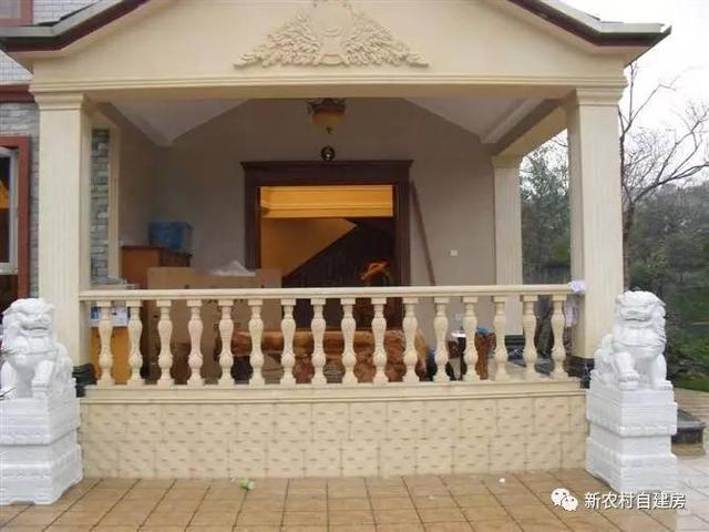 大叔60多歲創(chuàng)業(yè)賣自建房欄桿，3年賺了一棟別墅！