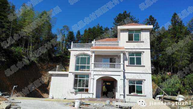 三層別墅建成效果圖：簡單易建25萬120㎡3廳5室4衛(wèi)帶落地窗套間帶露臺