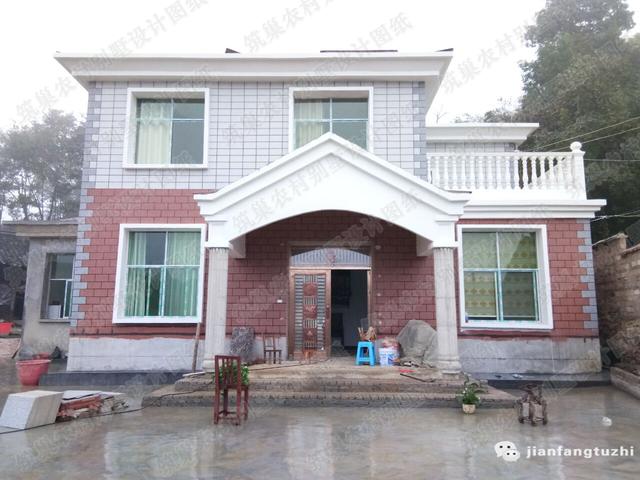  二層農(nóng)村別墅設(shè)計圖戶型簡約大方，小別墅建成效果曬圖：20萬以內(nèi)2廳5臥帶娛樂室11×10