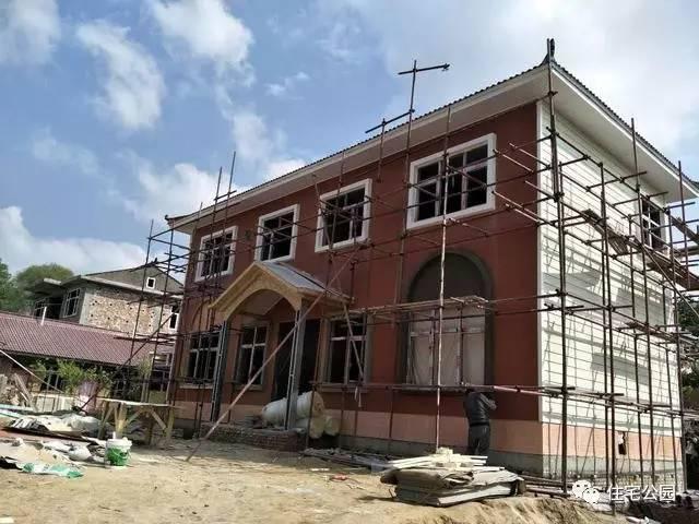 輕鋼別墅到底有什么好, 讓這個(gè)村的老百姓都搶著建? 施工隊(duì)訂單都排到了明年!