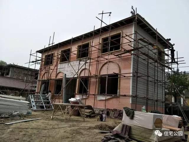 輕鋼別墅到底有什么好, 讓這個(gè)村的老百姓都搶著建? 施工隊(duì)訂單都排到了明年!