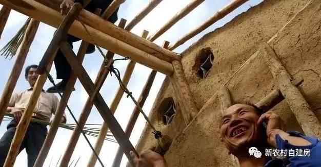 農(nóng)村的建筑施工隊，和他們建的房子
