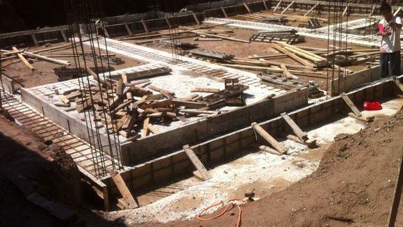 因為窮相親被嫌棄，5年后逆襲回鄉(xiāng)建豪宅