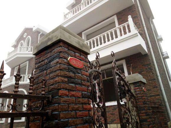 因為窮相親被嫌棄，5年后逆襲回鄉(xiāng)建豪宅