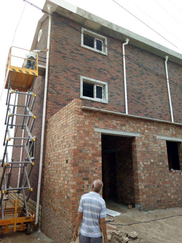 因為窮相親被嫌棄，5年后逆襲回鄉(xiāng)建豪宅