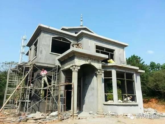 牛人自述：25萬建別墅，引10萬網(wǎng)友圍觀，爭相稱贊