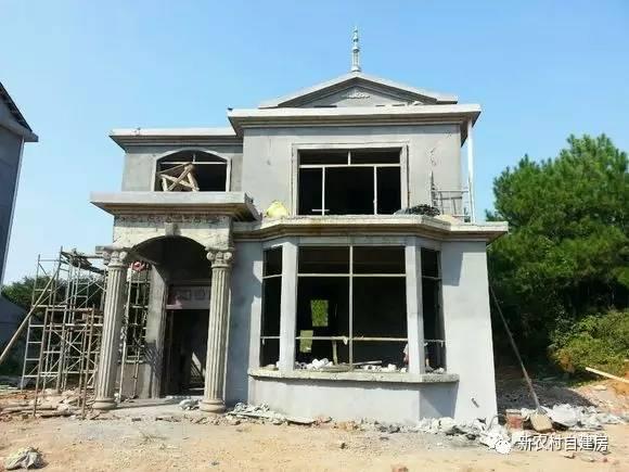 牛人自述：25萬建別墅，引10萬網(wǎng)友圍觀，爭相稱贊