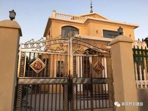 牛人自述：25萬建別墅，引10萬網(wǎng)友圍觀，爭相稱贊