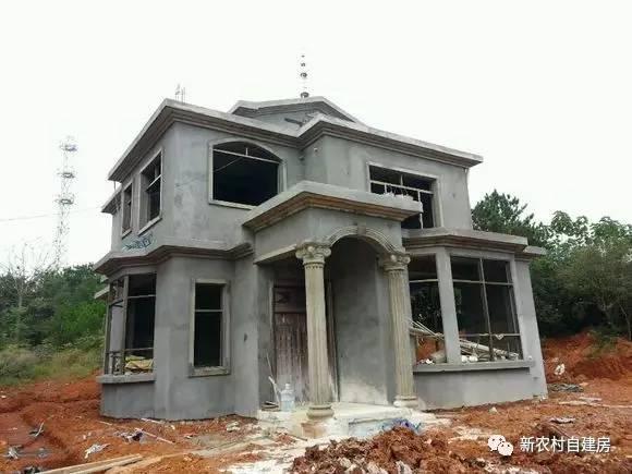 牛人自述：25萬建別墅，引10萬網(wǎng)友圍觀，爭相稱贊