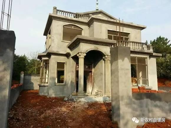 牛人自述：25萬建別墅，引10萬網(wǎng)友圍觀，爭相稱贊